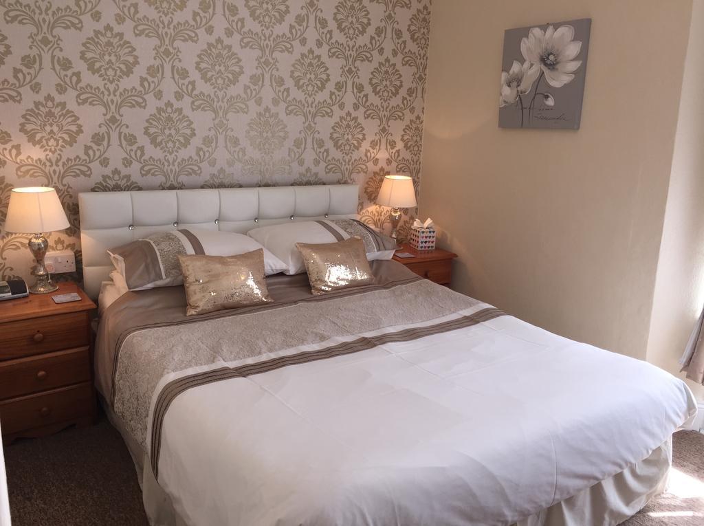 Crowndale Torquay - Exclusively For Adults Bed and Breakfast Exteriör bild