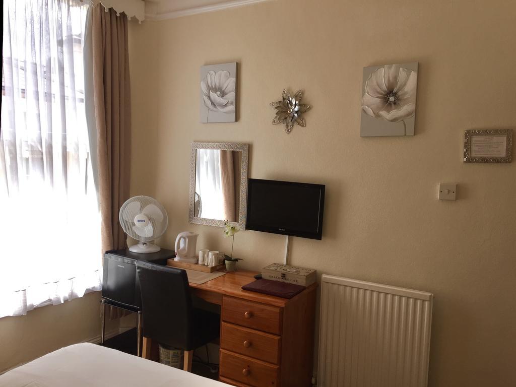Crowndale Torquay - Exclusively For Adults Bed and Breakfast Exteriör bild